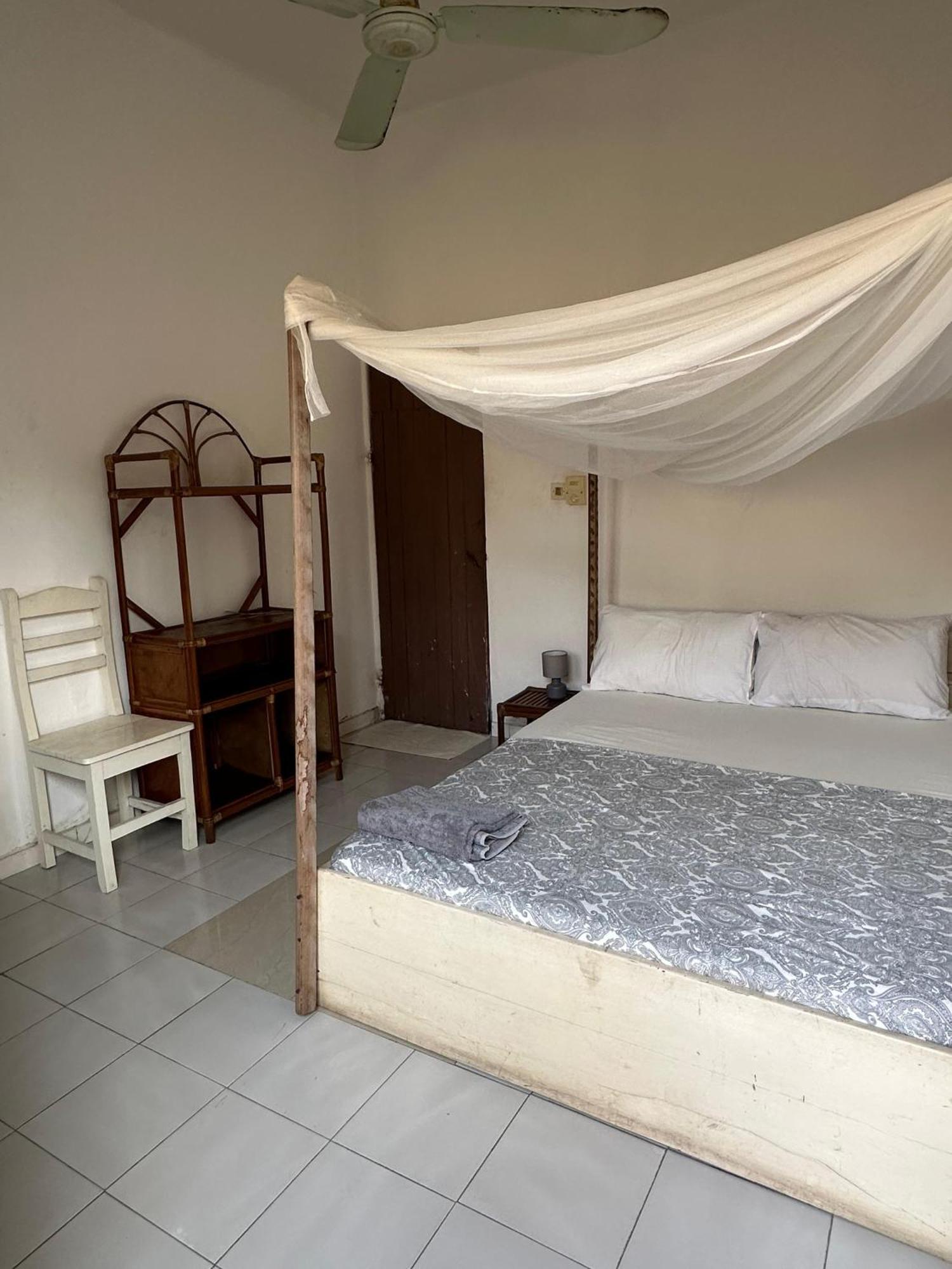 La Guesthouse Etoile Cotonou Exteriör bild
