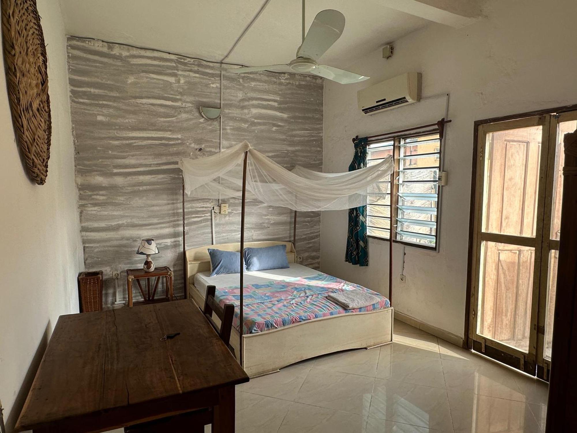 La Guesthouse Etoile Cotonou Exteriör bild