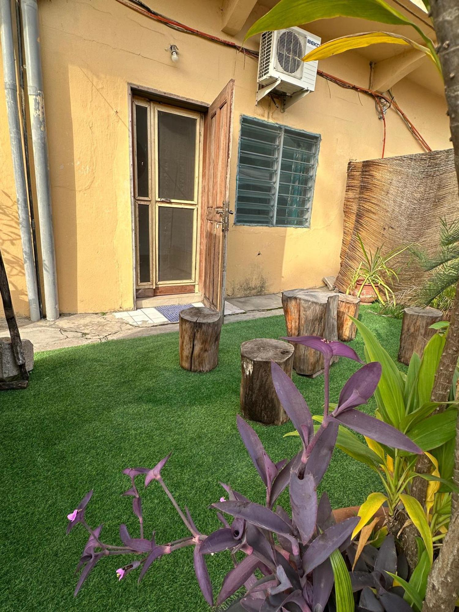 La Guesthouse Etoile Cotonou Exteriör bild