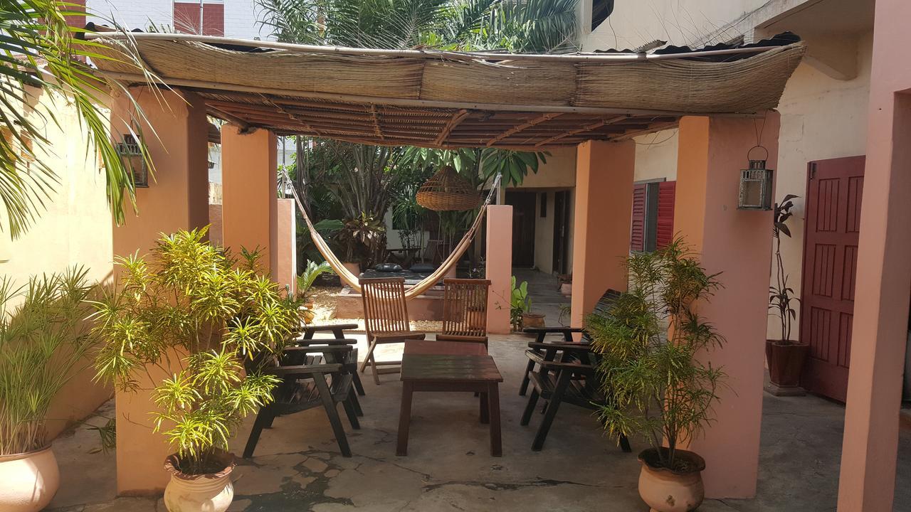 La Guesthouse Etoile Cotonou Exteriör bild